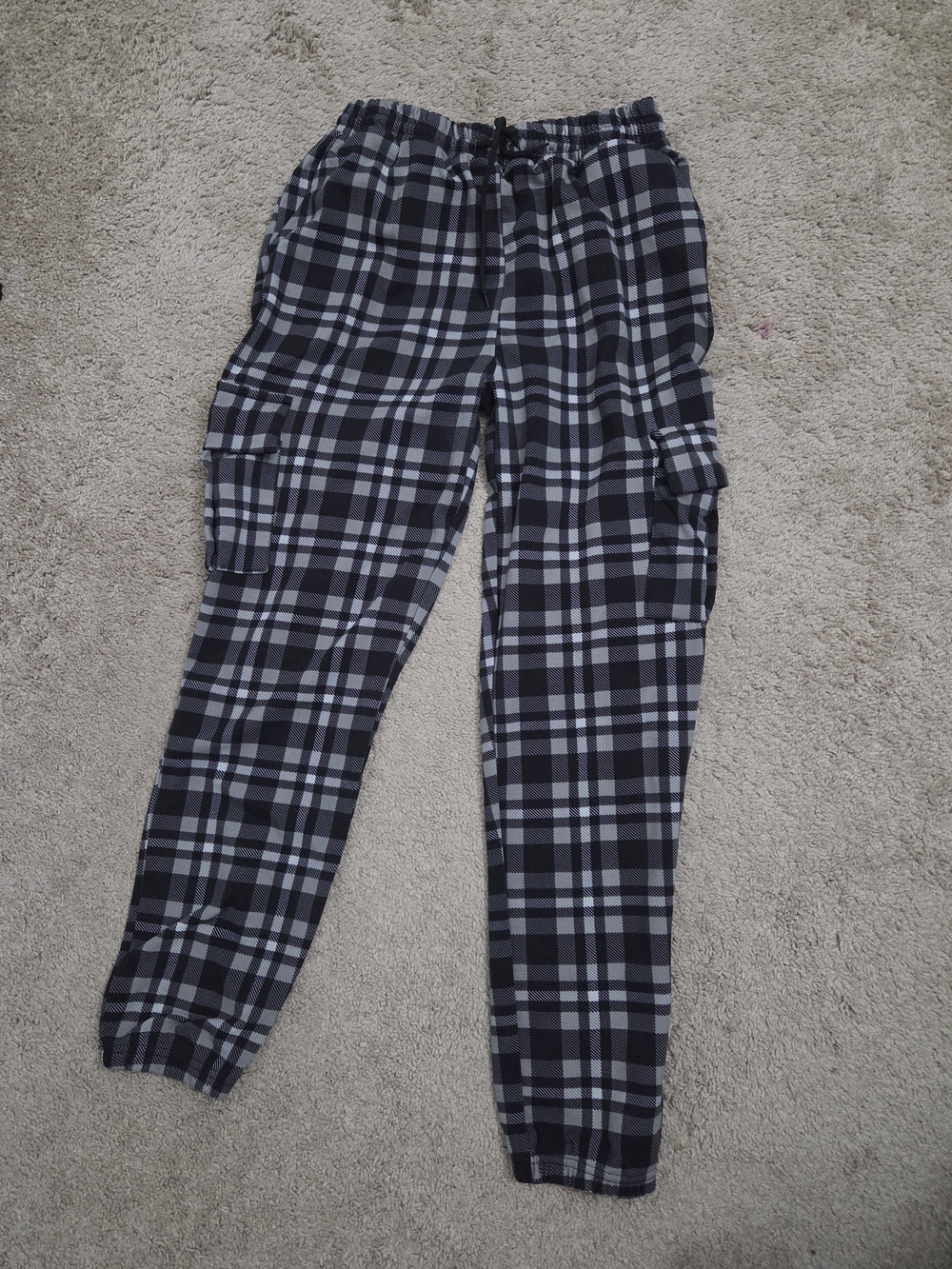 shosho Black & Gray Plaid Cargo Joggers
